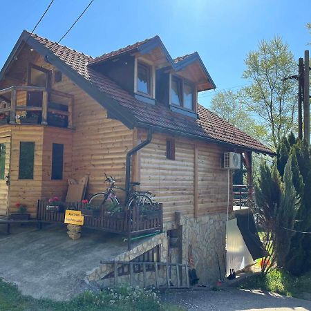 Apartman "Kapetana Luka" Ljubovija 外观 照片