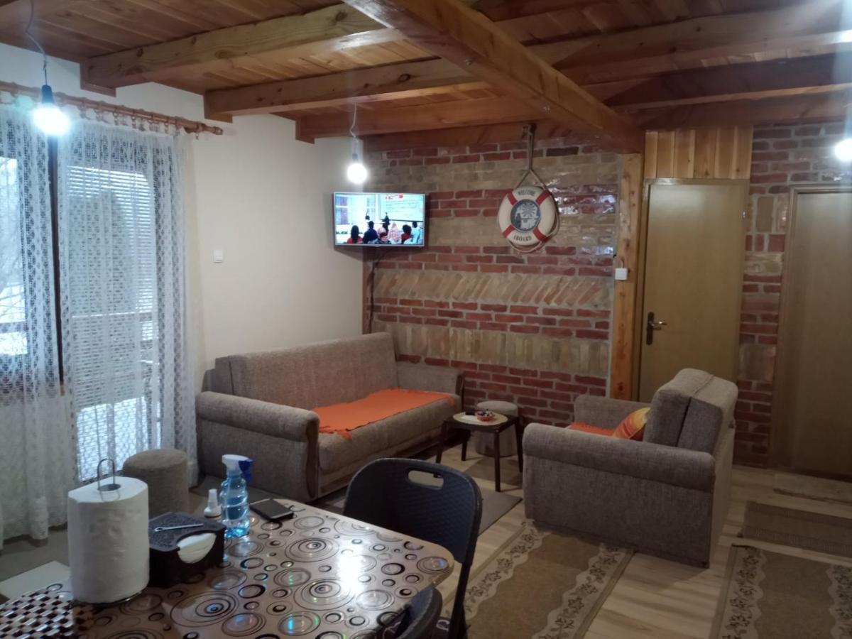 Apartman "Kapetana Luka" Ljubovija 外观 照片