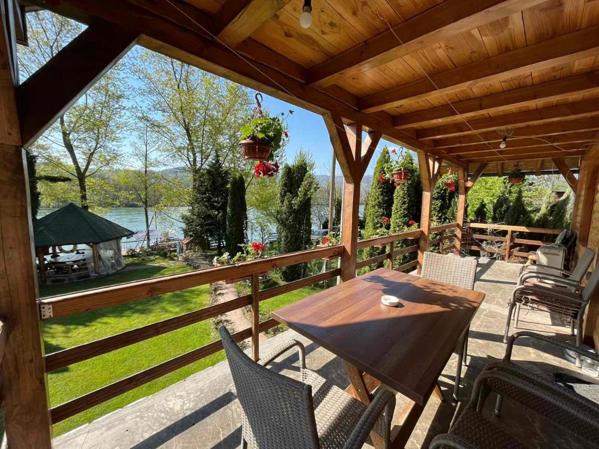 Apartman "Kapetana Luka" Ljubovija 外观 照片