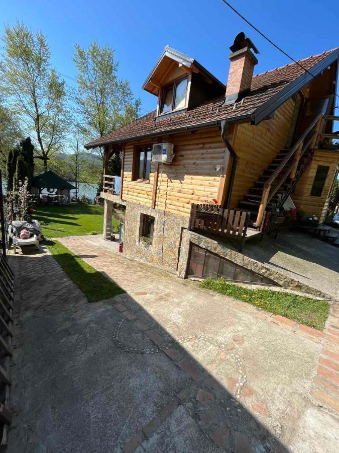 Apartman "Kapetana Luka" Ljubovija 外观 照片