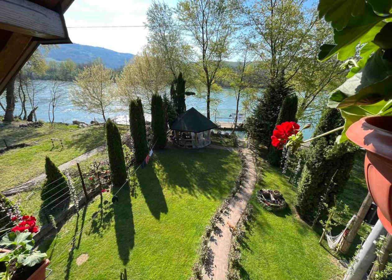 Apartman "Kapetana Luka" Ljubovija 外观 照片