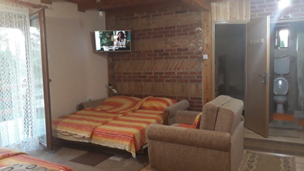 Apartman "Kapetana Luka" Ljubovija 外观 照片